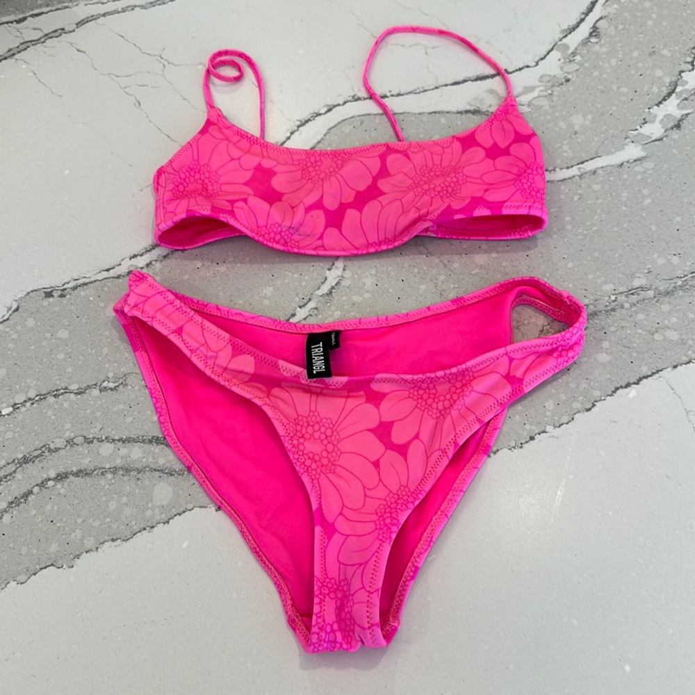 Triangl bikini pink floral both top and bottom size XS